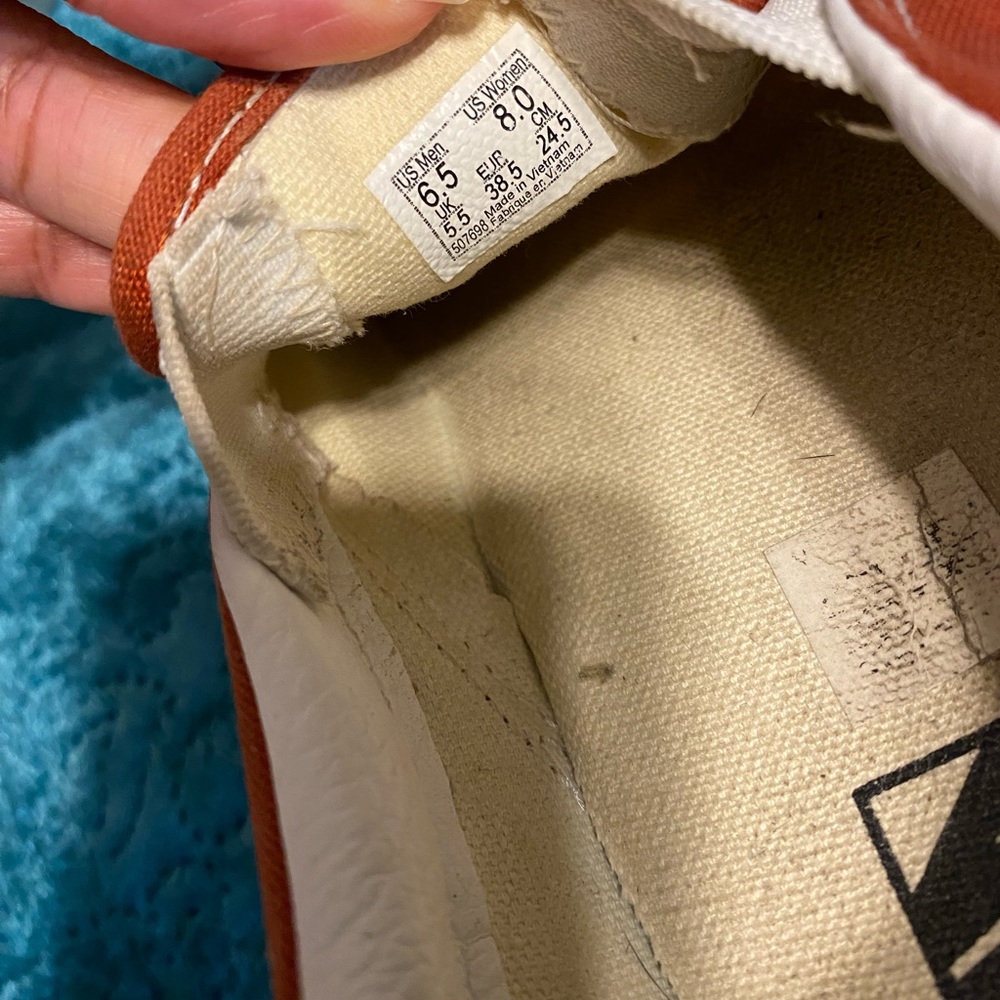 Checker vans - Picture 3 of 3